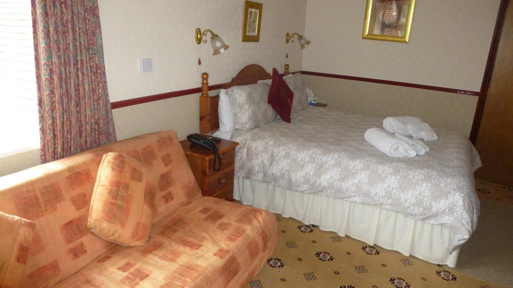 Whitehall Guest House Colwyn Bay Eksteriør bilde